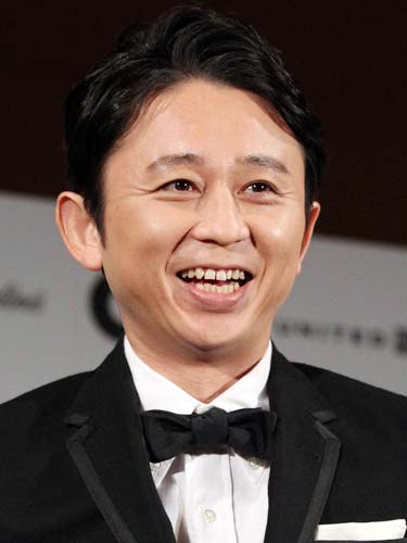 劉寶傑主持《關鍵時刻》出包了！「現場畫面流出」網傻眼：明明不同人