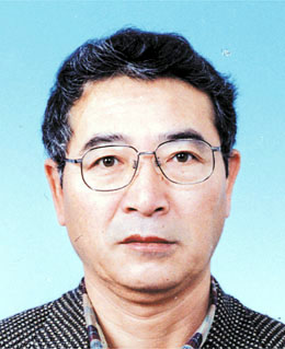 劉寶傑主持《關鍵時刻》出包了！「現場畫面流出」網傻眼：明明不同人