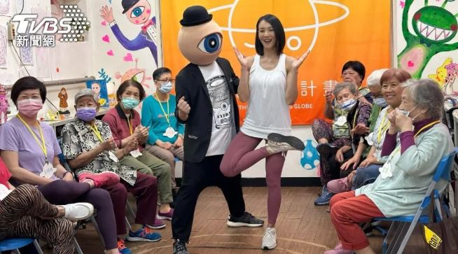 凍卵10年到期！48歲女星「認放棄求子」曝喜訊　「穩交混血男3年」：請拭目以待