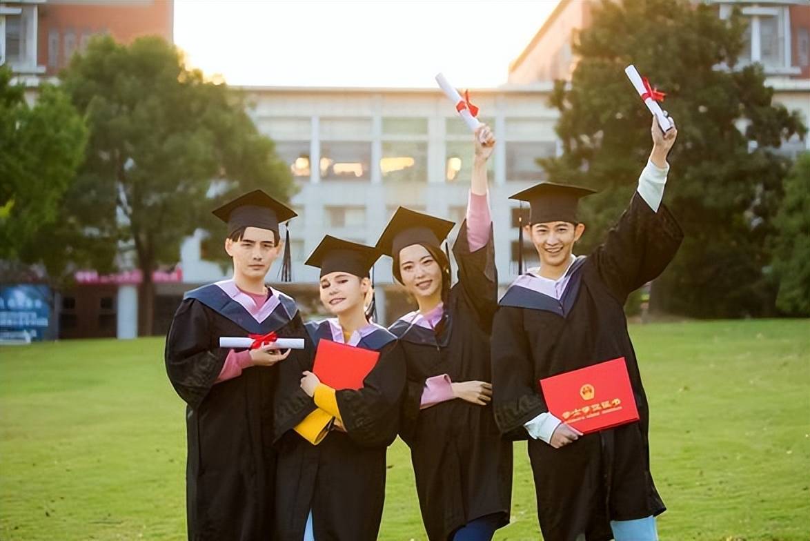 向大伯借學費遭拒！叔嬸賣牛「幫我完成大學」　「我感激贈大禮」結局逼哭全網