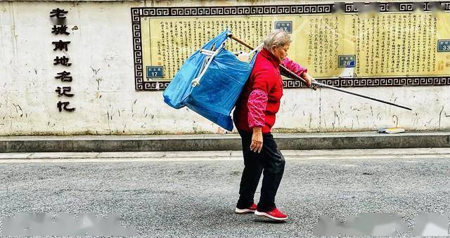 夫妻雙雙被資遣！我從學徒當起「生活一夕變調」　68歲退休「接獲同事過世」原因好扎心