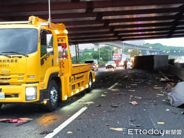 國道奪命車禍！新竹物流「無頭貨櫃追撞」司機重傷亡　肇事運將「落跑1天抓到了」