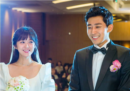 新婚當晚！婆婆凌晨12點「沒敲門進來」默默走到尪旁　「奇葩舉動」人妻嚇醒：太可怕