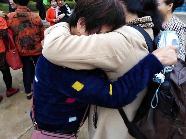 大姊遠嫁給有錢人！父親去世時「大姊不肯來喪禮」　失聯多年後她過世「我才發現大姊的真實目的」