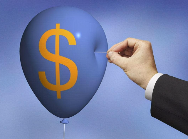 老一輩常說的「4種破財相」！無論賺多少「都很難剩下來」希望你不是