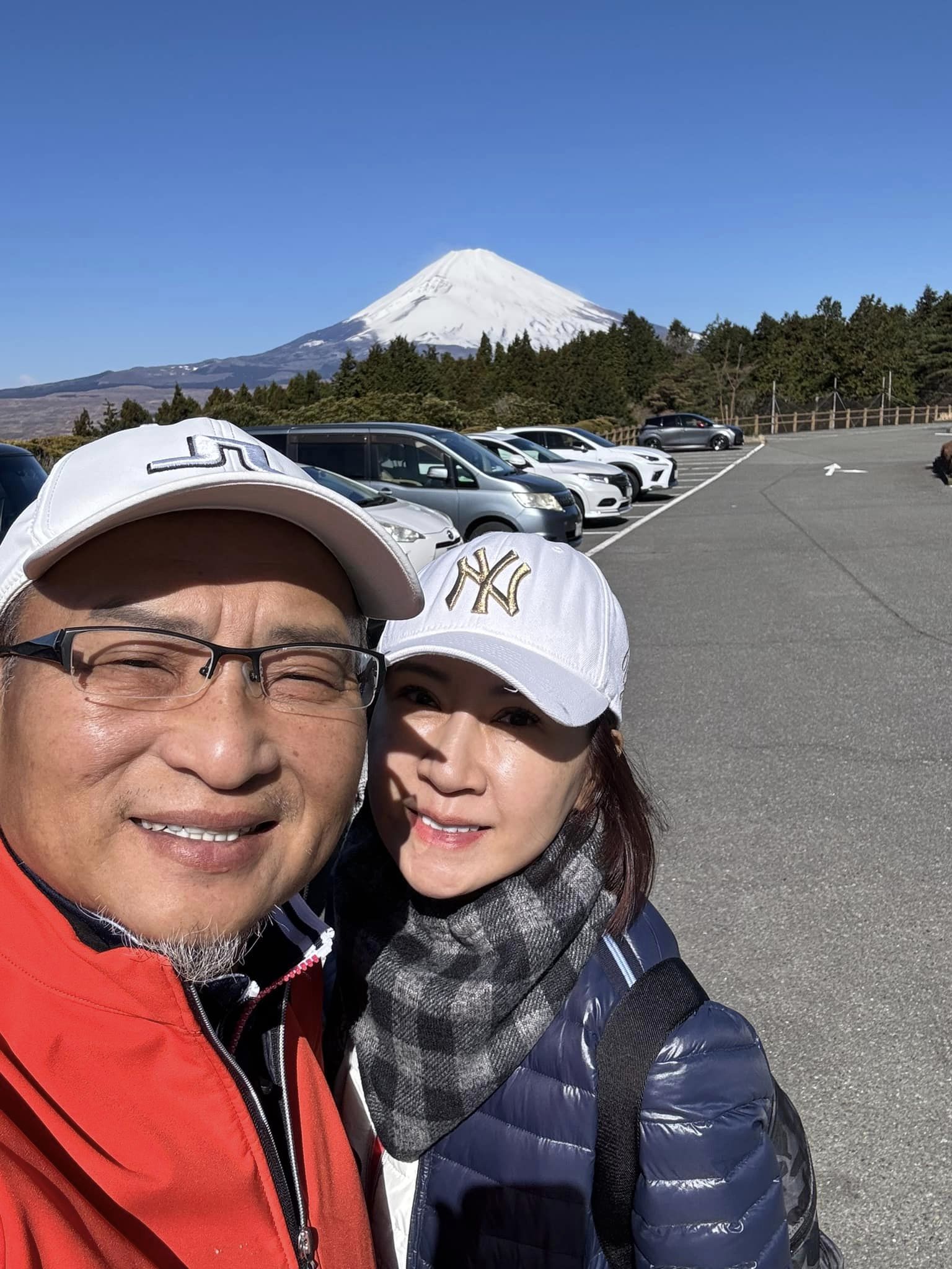 演藝圈大咖「自爆淨身出戶」結了3次婚！愧對前妻喊「是我辜負好女人」現任老婆曝光...