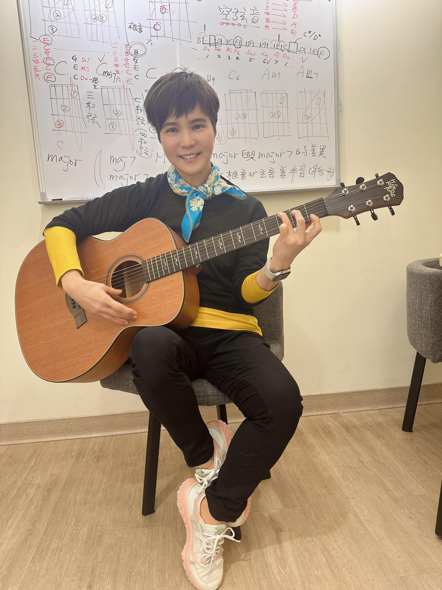 緊急動刀3小時！68歲李艷秋「突公開病況」：只能靠助行器走　宣布「人生下半場變了」改做1事