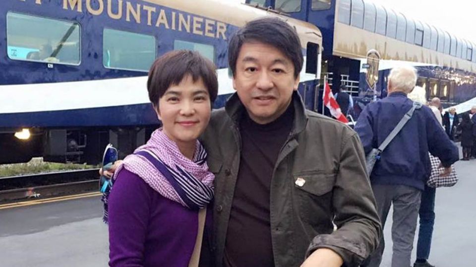 緊急動刀3小時！68歲李艷秋「突公開病況」：只能靠助行器走　宣布「人生下半場變了」改做1事