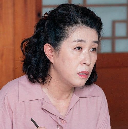 50歲保姆伺候30歲小伙！深夜撞見「他痛苦哀號」　我甘願照顧他一輩子