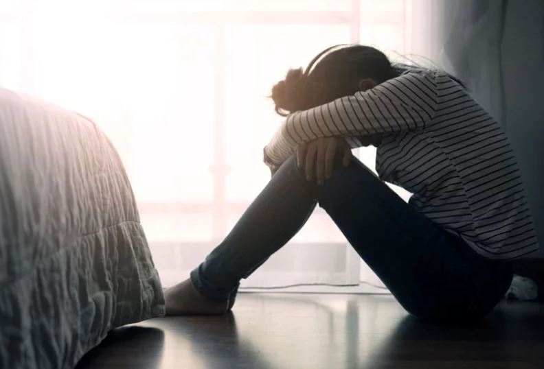 自己人才保險？阿嬤手術後「他們付錢請弟妹」看護照顧　結局超傻眼「網酸不如請外人」