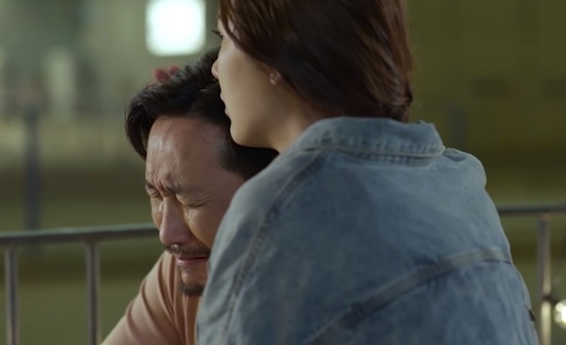 老婆去世！對面女鄰居「突按門鈴」提了1要求　我緩緩答應「一股暖流竄進」感謝她到來