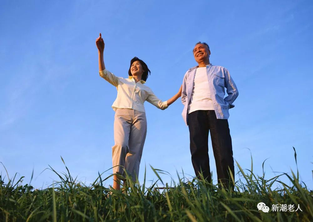 難得辦同學會！我是主辦人「趁上廁所偷偷把單買了」 　聚會結束老闆卻進來「一席話讓全場看向我」