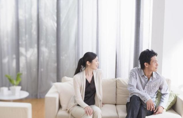 離婚後住娘家！被大哥說「蹭吃蹭喝」爸媽一聲不吭　心寒抱孩子離開「第2天卻收到1條信息」看完後刪掉了