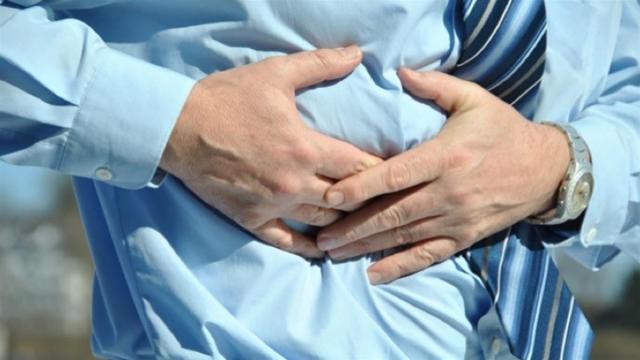 47歲上班族「常用微波爐加熱食物」　1年後患胃癌醫生嘆息：3點做錯了