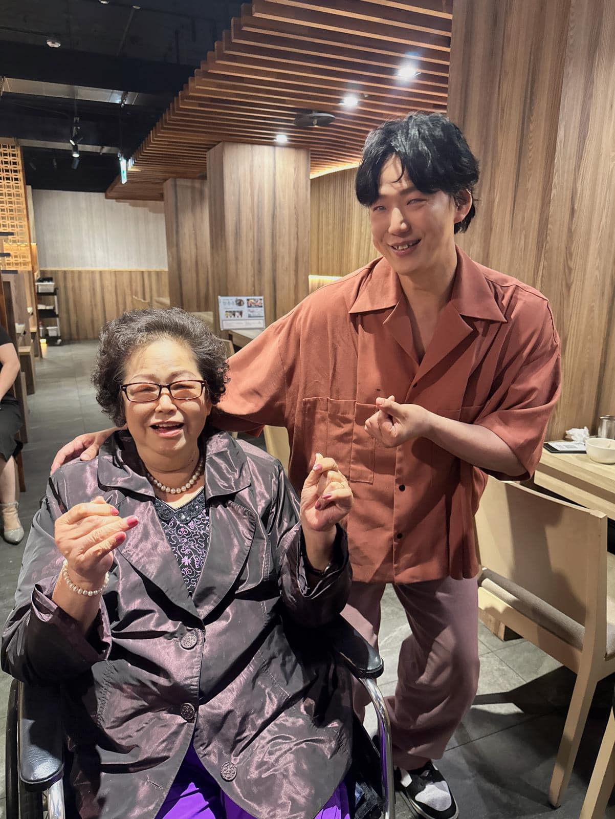 媽媽升格當阿祖！蕭煌奇演唱會「向她甜蜜告白」：有我在別擔心　加碼「曝20年喜訊」粉絲全嗨翻