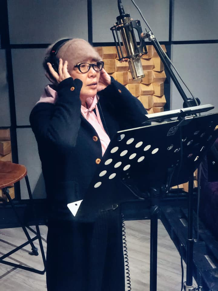 62歲黃小琥驚傳「暴怒翻臉經紀人」！知情人曝「住處遭到衝康」：整個人都變了