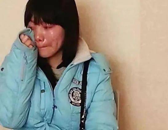 年輕女孩「騎車趕上班」撞傷77歲老人！對方斷5根肋骨「不要賠償」反提出一要求...