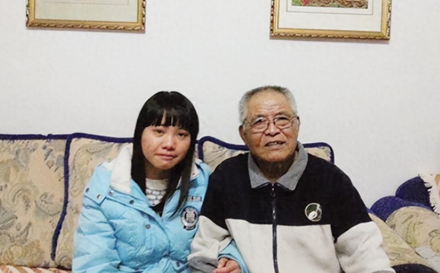 年輕女孩「騎車趕上班」撞傷77歲老人！對方斷5根肋骨「不要賠償」反提出一要求...