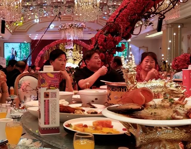 爸爸當眾宣布「準備200萬嫁妝給我」！　大嫂一聽威脅「錢不給我，我就拿掉小孩」下秒我媽讓她臉色慘白