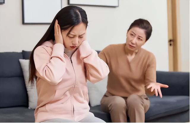 爸爸當眾宣布「準備200萬嫁妝給我」！　大嫂一聽威脅「錢不給我，我就拿掉小孩」下秒我媽讓她臉色慘白