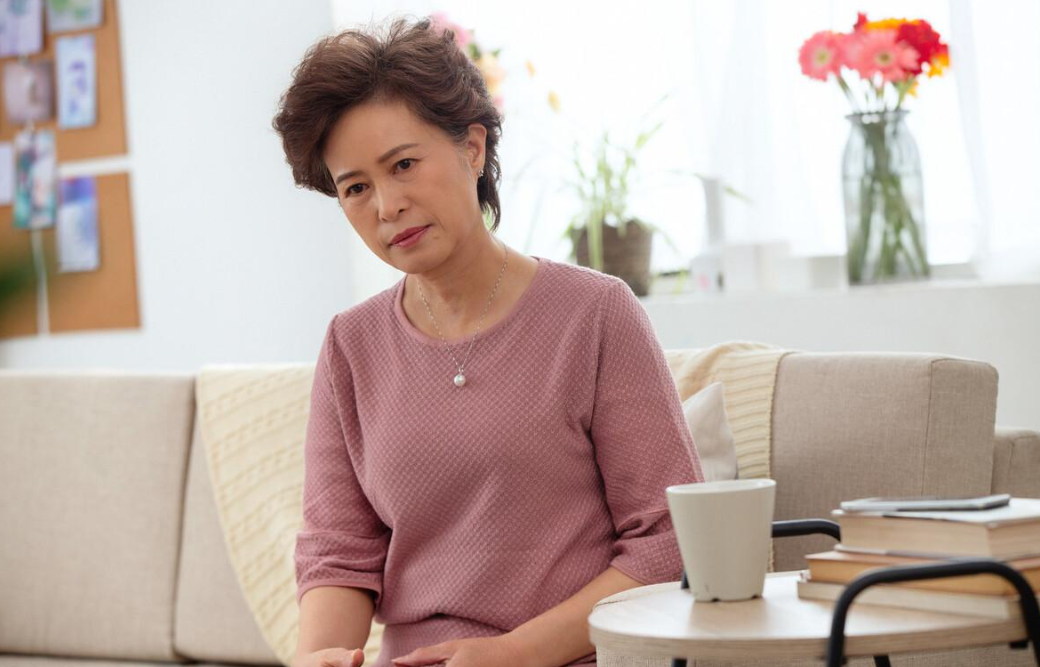 兒媳年薪百萬！可每年「貼補娘家30萬」　我知道後「讓她上交提款卡」結果鬧起婆媳矛盾