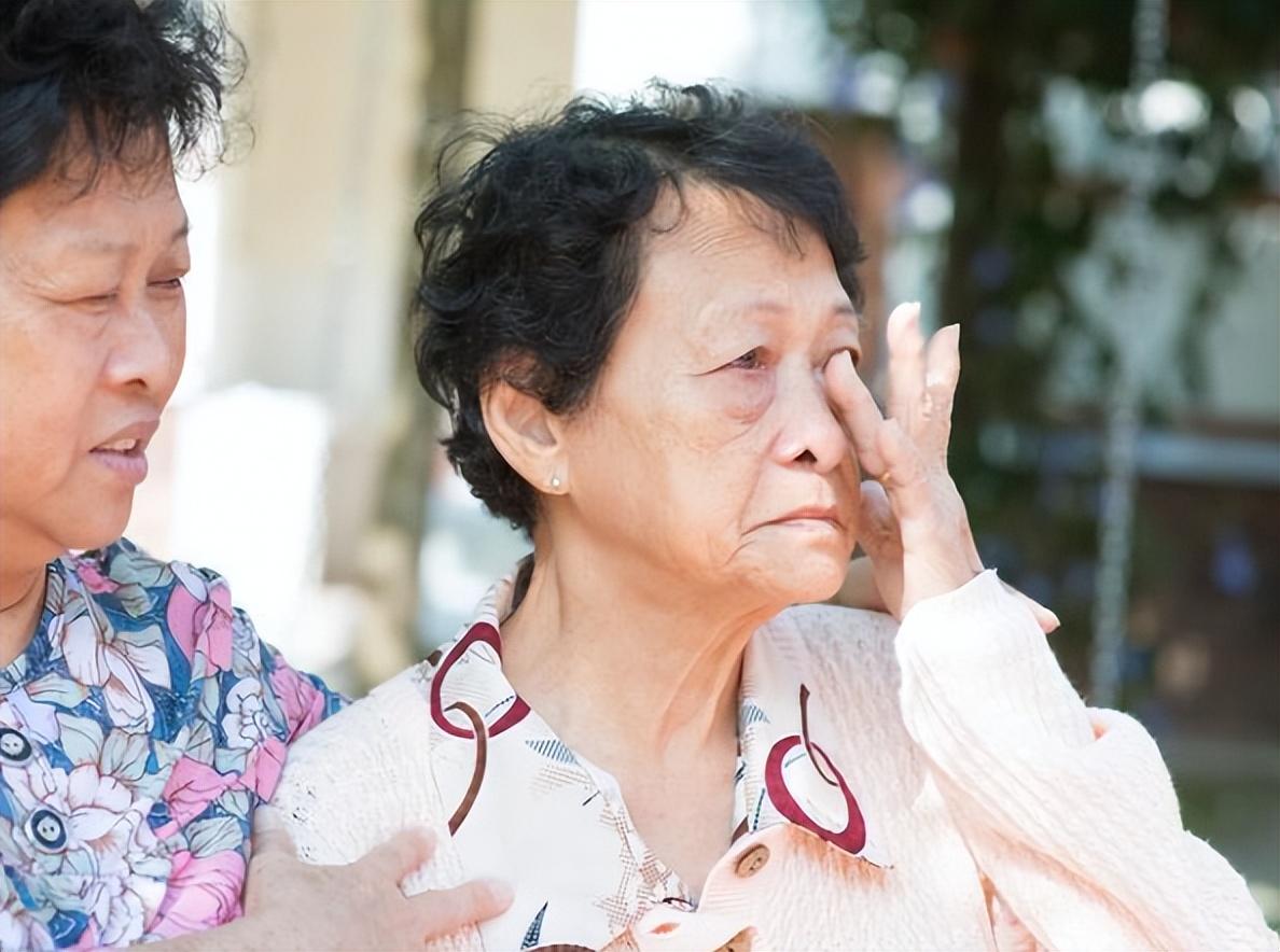 兒媳年薪百萬！可每年「貼補娘家30萬」　我知道後「讓她上交提款卡」結果鬧起婆媳矛盾