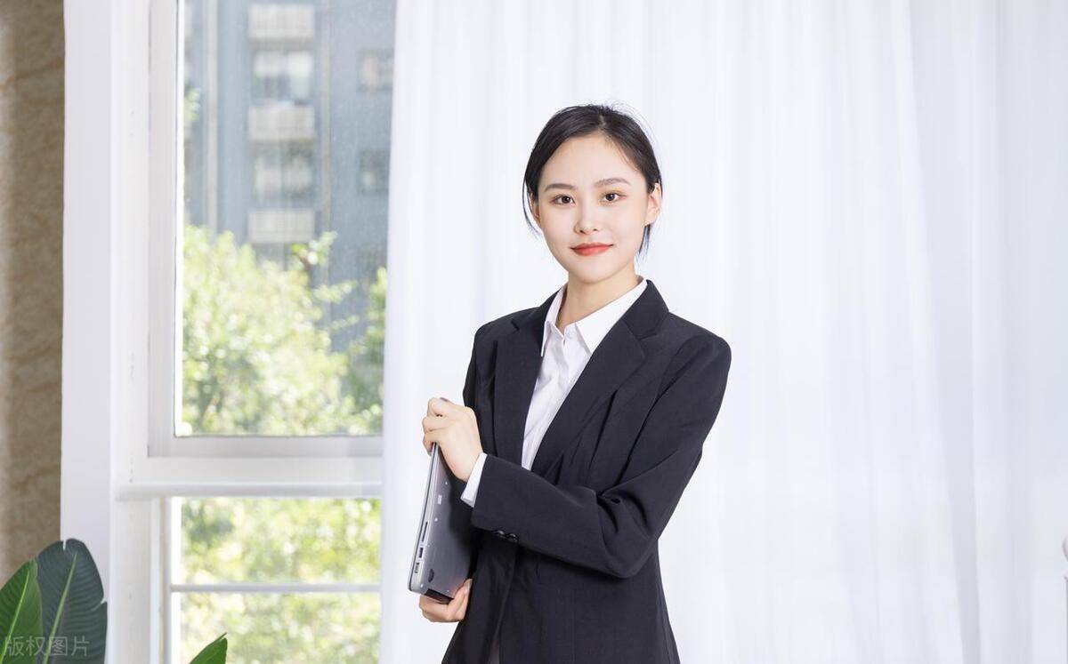 婆婆說「生女孩還坐什麼月子，你配嗎？」　小姑子平時欺負我「一番話我卻呆住了」