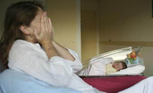離婚後把女兒「送回娘家養」，大嫂做了一桌菜，我立刻把女兒帶走 