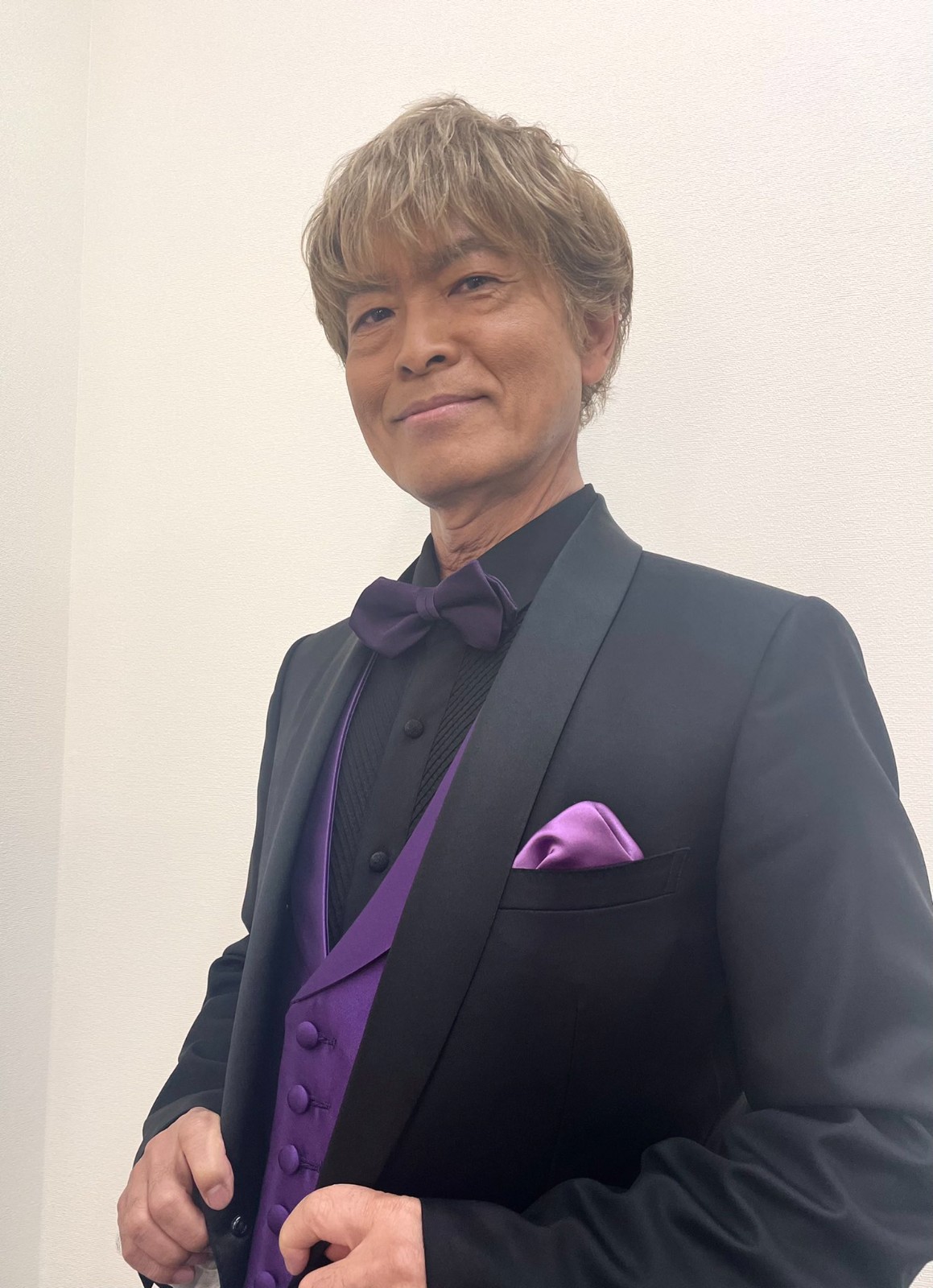 形象一落千丈！70歲知名大咖「出軌小37歲女粉絲」　遭爆「動手還逼墮胎」本人道歉全認了