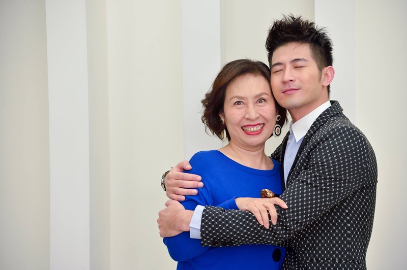 69歲單身不婚！《星星知我心》女星自爆「替他養小孩」　「對方長大畢業」感激：養育恩情大過天