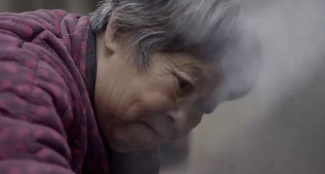 媽媽因為爸爸得子宮頸癌！我爸做夢都「想和小三雙宿雙飛」　但當我媽真的走了「他的現世報卻到了」