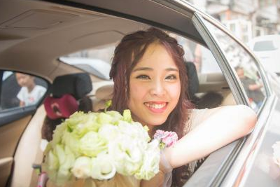 我是家中老大！親妹妹嫁給「有錢人」，婚禮上聽到她「准婆婆的話」，我在婚禮上帶她跑了 