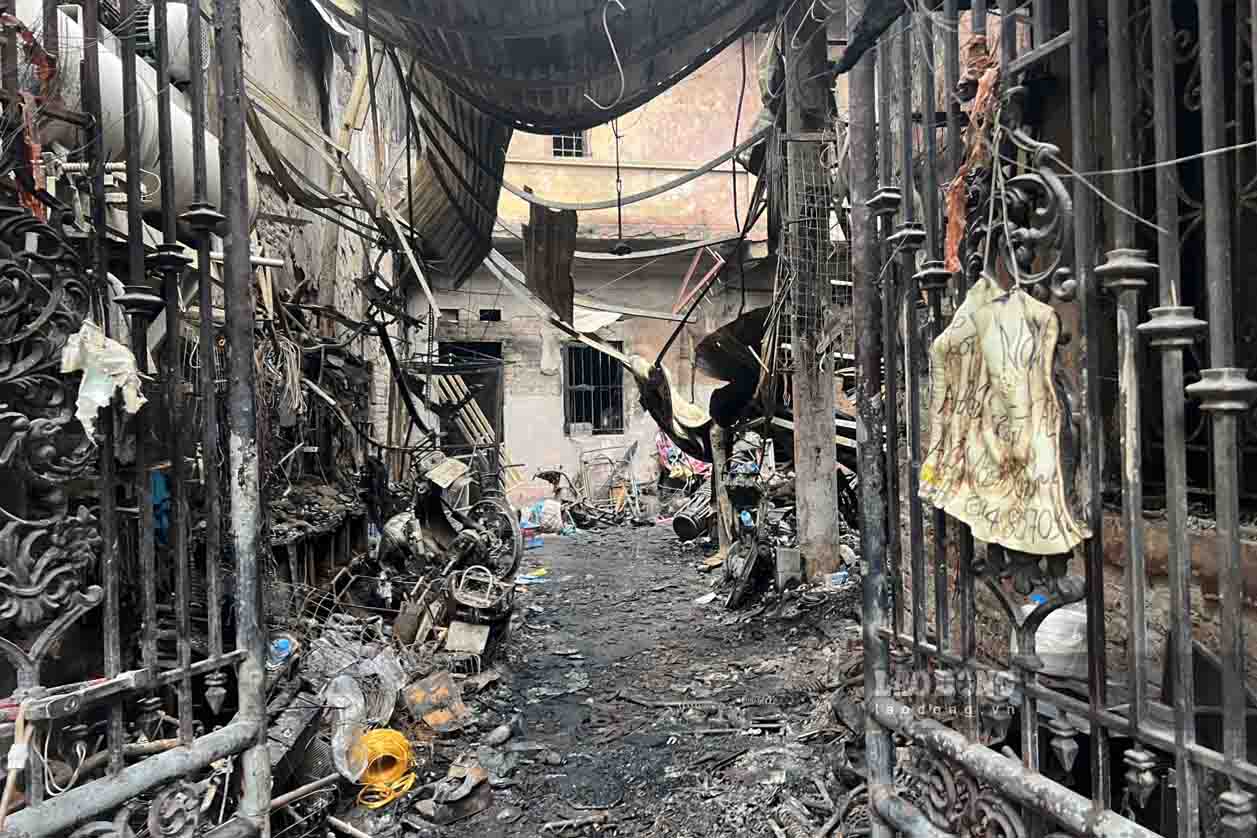 民宿深夜火警！巨大爆炸聲連連「3層樓建築燒成廢墟」 　惡火「釀14死3傷」現場慘況曝光