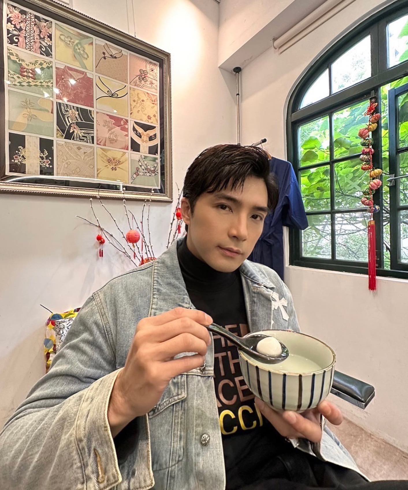 生日宴叫小姐！酒店妹爆「遭資深男神欺負」：事後還打給我　「豪奢花費曝」網友難接受...