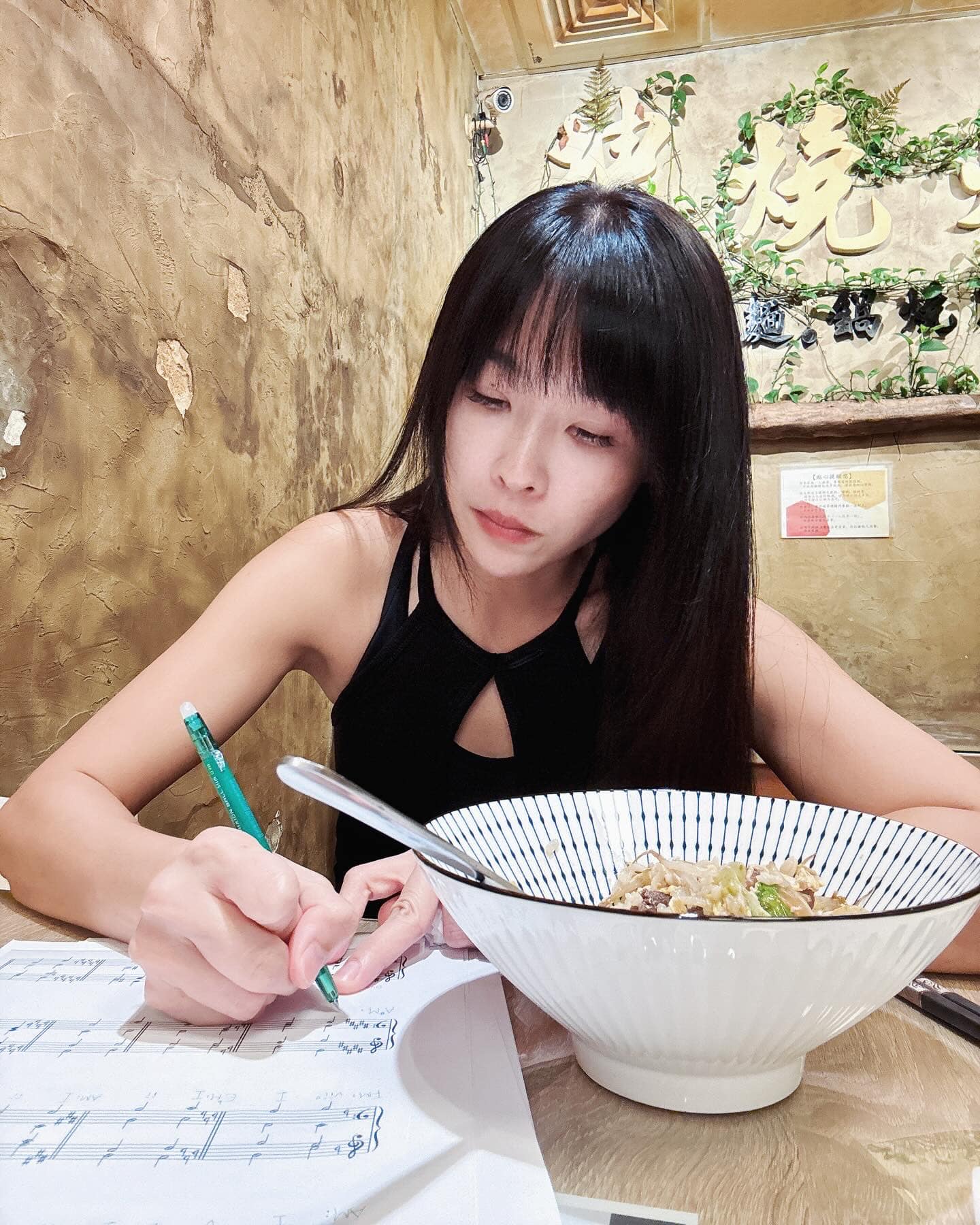 43歲上大學被酸「妳好意思嗎？」　女星「霸氣回1句」奪榜首錄取仍拼命補習