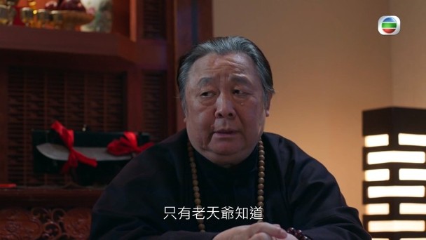 砸光積蓄還債！老藝人跌倒出院「獨居養老院」　痛心「長女破產失聯」真心換絕情