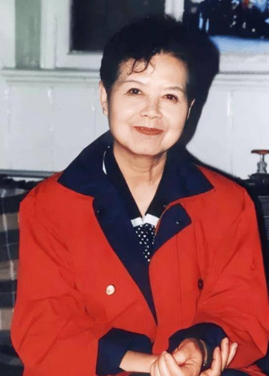 資深名主持逝世「一生奉獻30年」！晚年重逢初戀「臨終前向2兒道歉」...