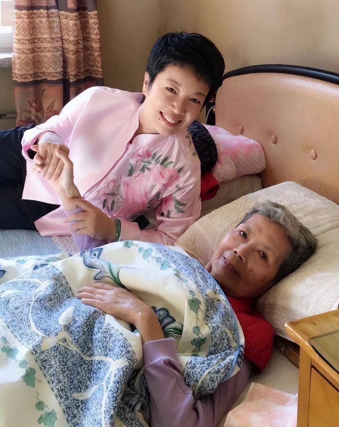 資深名主持逝世「一生奉獻30年」！晚年重逢初戀「臨終前向2兒道歉」...