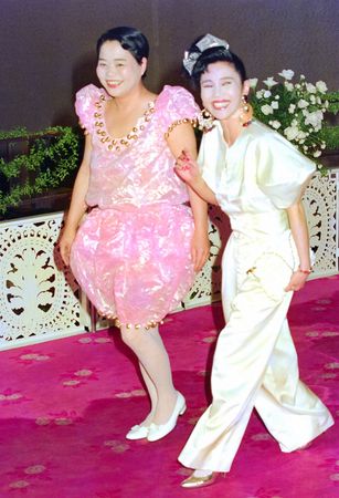 消失螢光幕2年！資深女星「驚傳癌逝」享壽72歲　訃告發布「出現一巧合」震撼全網：太離奇了