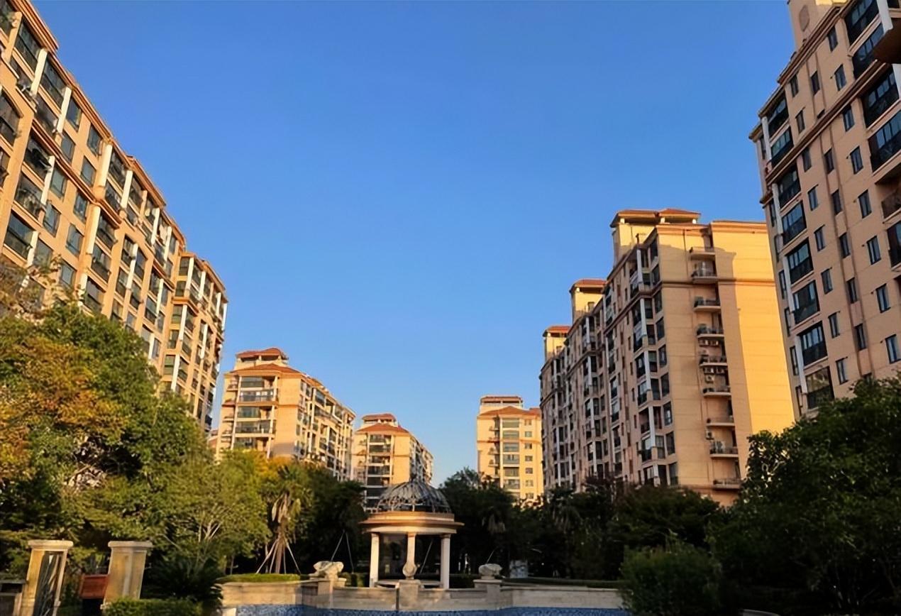 兒子結婚沒通知我！婚禮結束後「我收到一紙合約」：竟成了無家可歸的人...