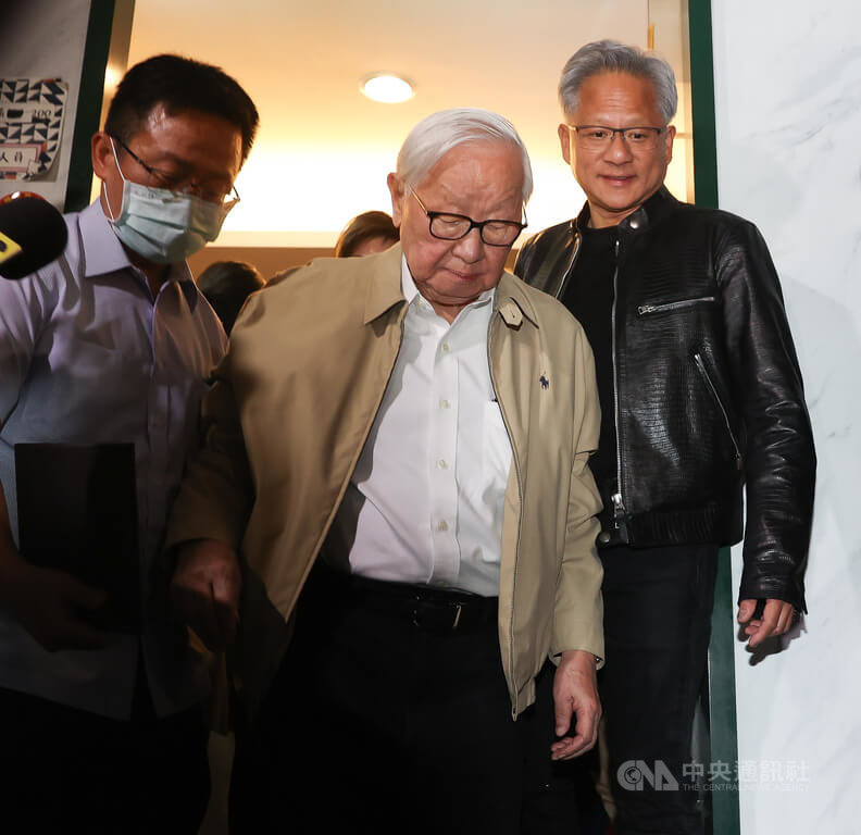 台灣三巨頭！台北私廚餐敘「坐上賓客」身價1兆　「他領張忠謀逛夜市」畫面曝光