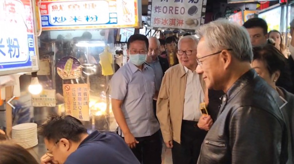 台灣三巨頭！台北私廚餐敘「坐上賓客」身價1兆　「他領張忠謀逛夜市」畫面曝光