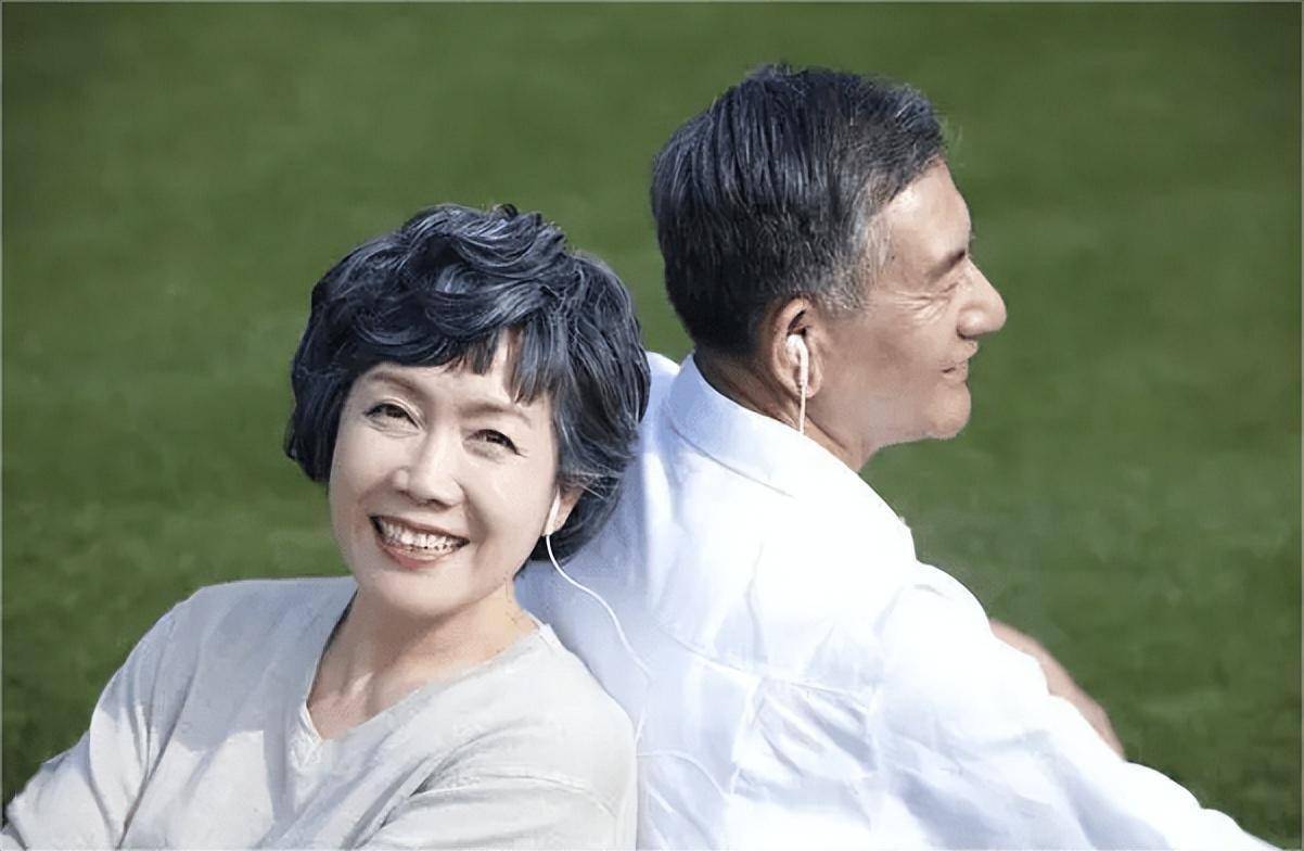 兒媳讓子隨母姓！公公得知沒吭聲　家宴上「他突宣布兩個決定」