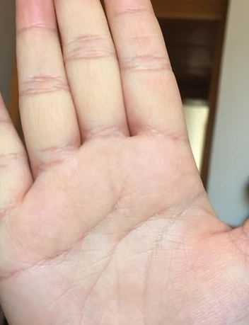 手相揭秘：這3種紋路預示財富與命運，你有嗎？