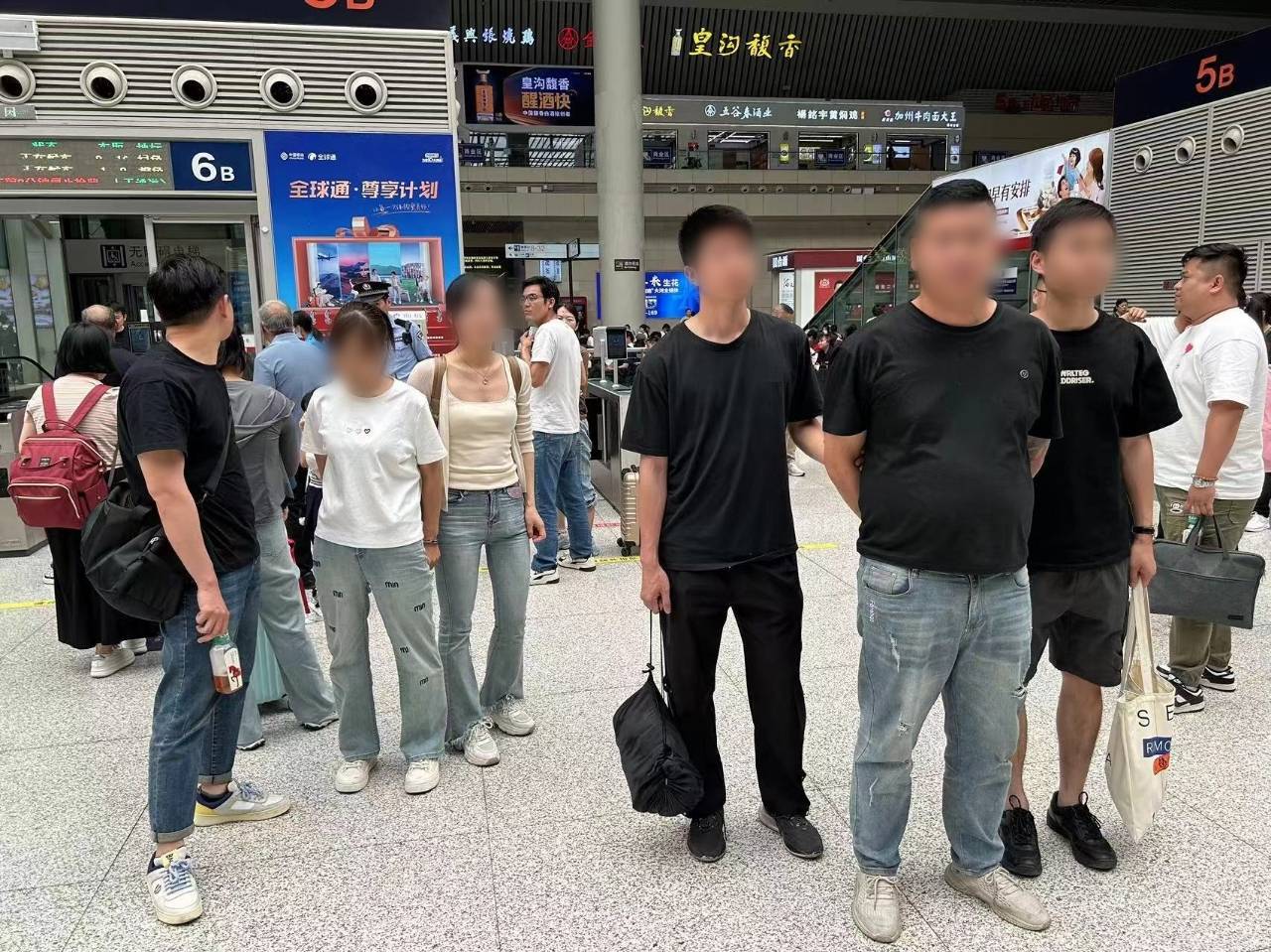 生了養不起！情侶檔「想賣掉兒子斂財」爽拿22萬　「卻遭買家退貨」淒慘報應來了...