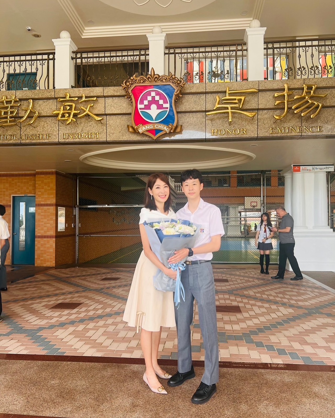 22年婚亮紅燈？賈永婕爆尪「帶別人老婆爽玩」不回家...「她樂勾小鮮肉」網讚像姊弟