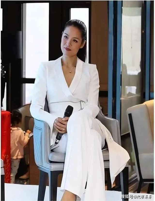 離婚現世報！前夫得了腦瘤「小三摔成癱瘓」　第一名模「寧當單親媽」如今身價飆10億...