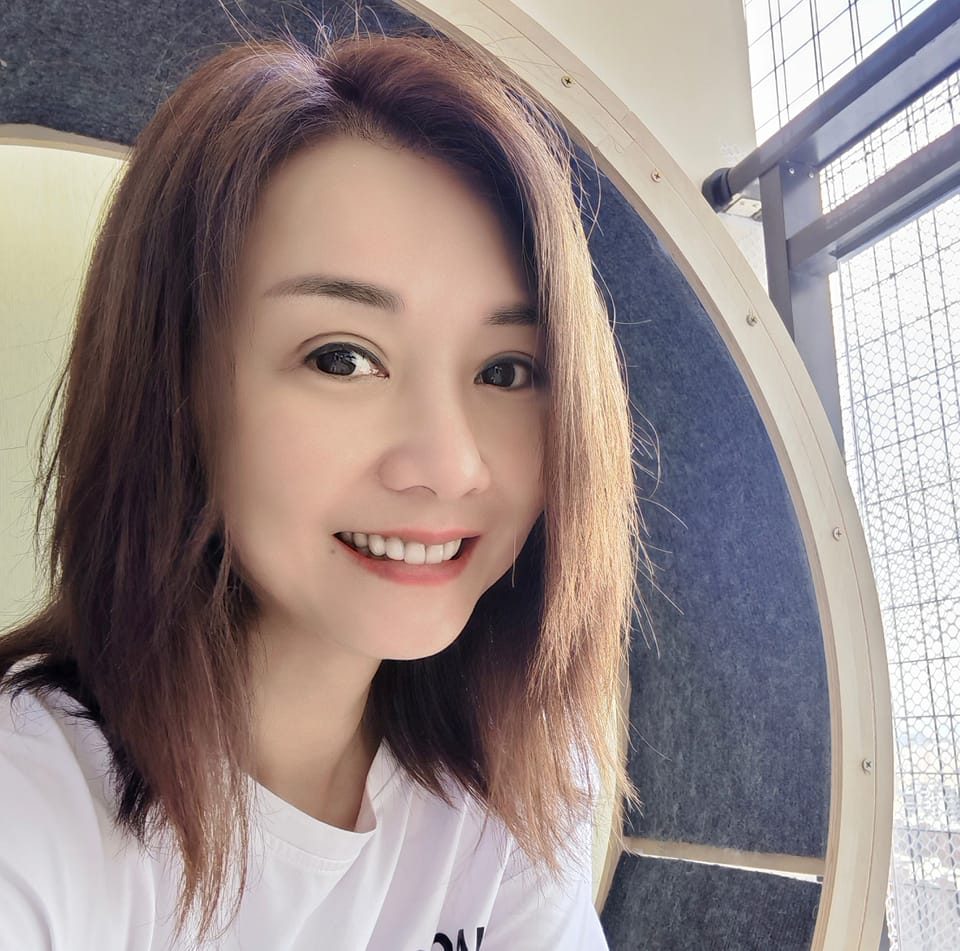 為錢苦撐！48歲女星「為籌病父醫藥費」下海拍片　眼神毫無靈魂：後悔踏入演藝圈...