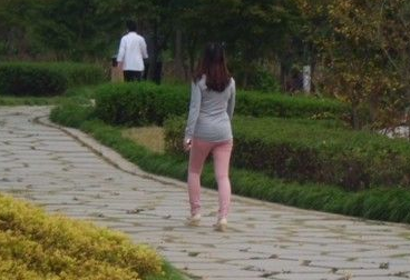 婆婆到「工地上班」貼補家用　兒媳心疼幫忙送雞湯「走到工地卻怒將雞湯丟掉」