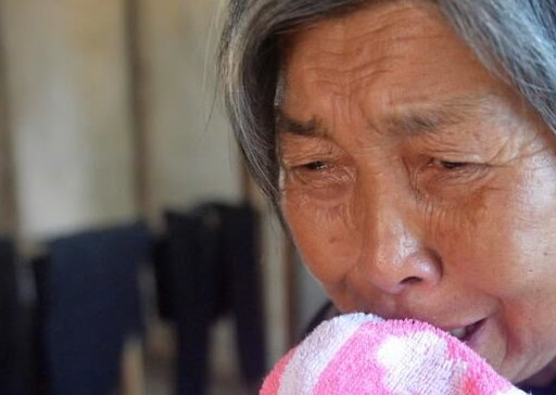 婆婆到「工地上班」貼補家用　兒媳心疼幫忙送雞湯「走到工地卻怒將雞湯丟掉」